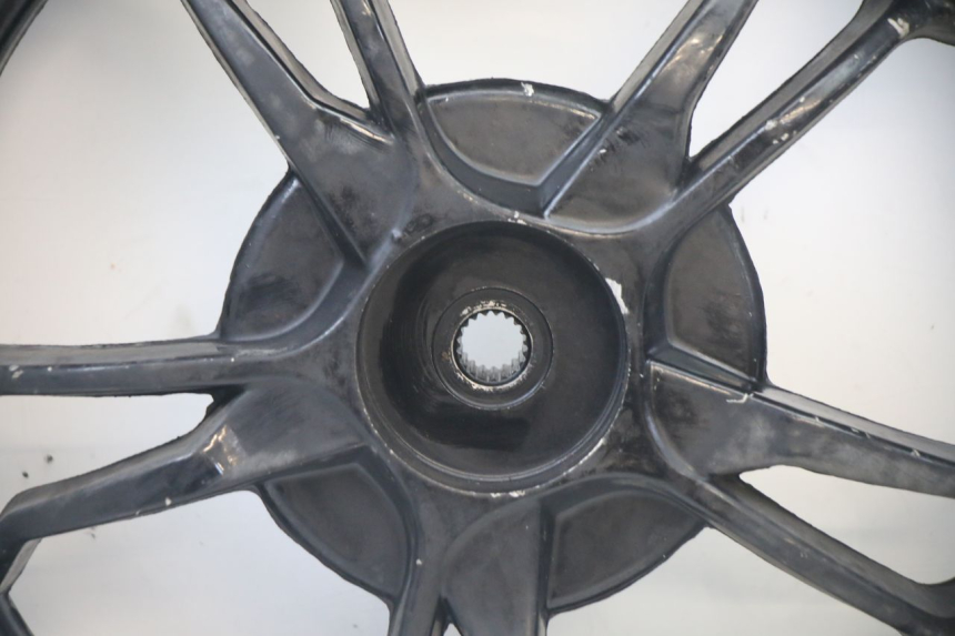 photo de CERCHIO POSTERIORE E PNEUMATICO SYM JET 14 4T 50 (2018 - 2022)