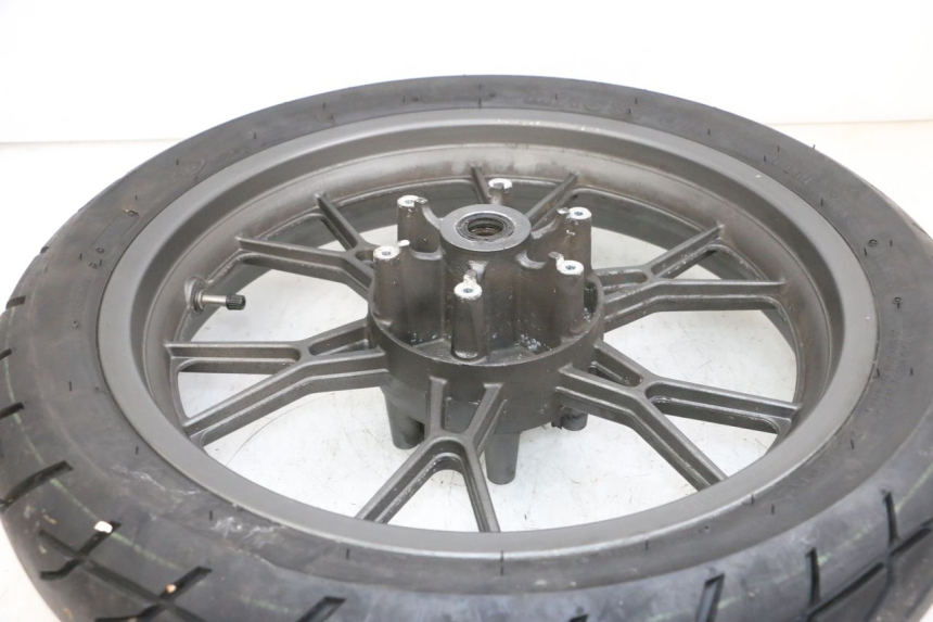 photo de CERCHIO POSTERIORE E PNEUMATICO KSR TR SM 50 (2015 - 2018) - Zoom sullo stato d'uso