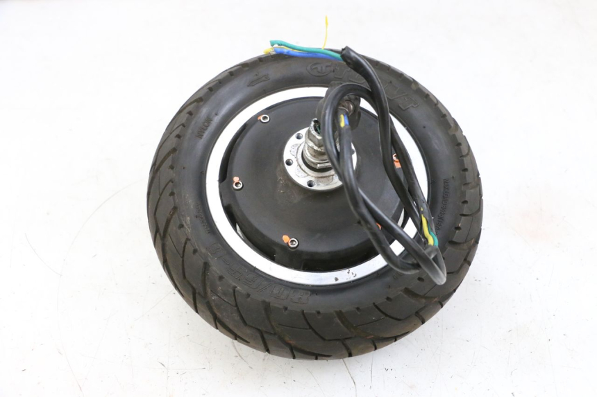 photo de CERCHIO POSTERIORE E PNEUMATICO DUALTRON VICTOR LIMITED 1