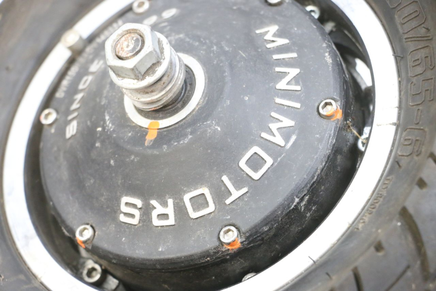 photo de CERCHIO POSTERIORE E PNEUMATICO DUALTRON VICTOR LIMITED 1