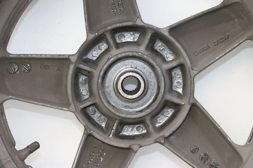 photo de CERCHIO POSTERIORE E PNEUMATICO YAMAHA X-MAX XMAX 125 (2010 - 2014)