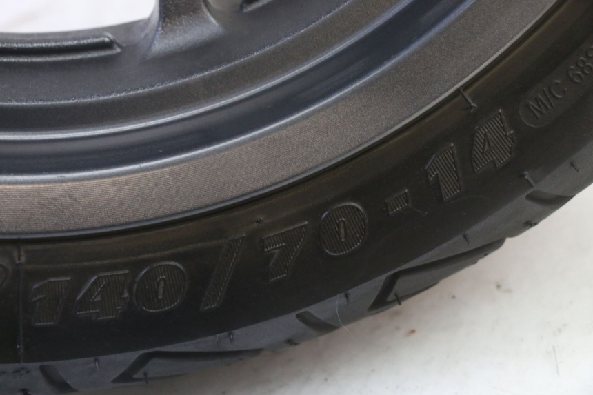 photo de CERCHIO POSTERIORE E PNEUMATICO YAMAHA XMAX X-MAX 125 (2021 - 2025)