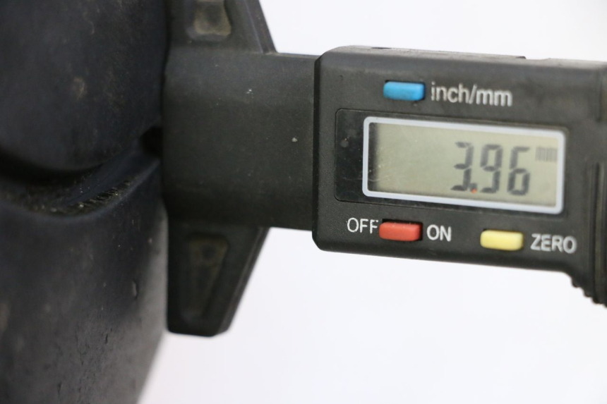 photo de CERCHIO POSTERIORE E PNEUMATICO YAMAHA XJ6 600 (2008 - 2016)