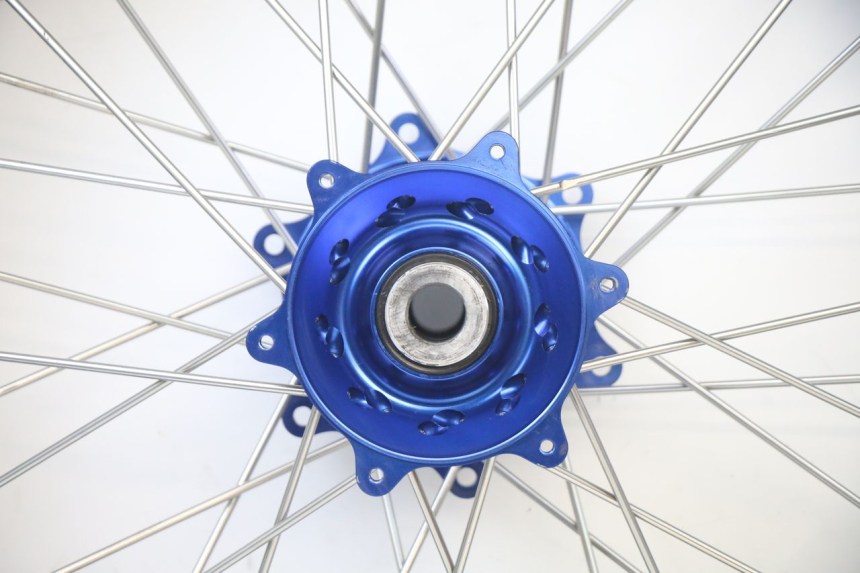 photo de CERCHIO POSTERIORE E PNEUMATICO YAMAHA YZ 125 (2006 - 2016)