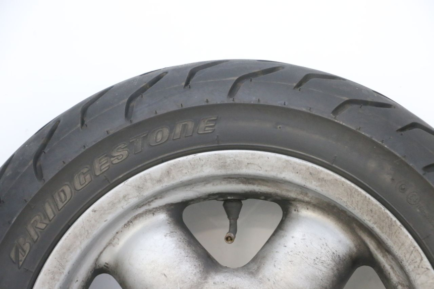 photo de CERCHIO POSTERIORE E PNEUMATICO YAMAHA YP MAJESTY 125 (2002 - 2006) - Ispezione visiva dettagliata