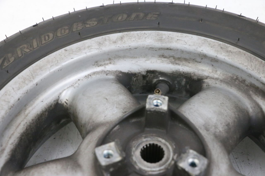 photo de CERCHIO POSTERIORE E PNEUMATICO YAMAHA YP MAJESTY 125 (2002 - 2006) - Ricambio usato controllato