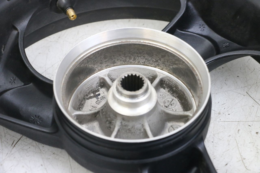 photo de CERCHIO POSTERIORE KYMCO AGILITY FR 2T 50 (2012 - 2017)