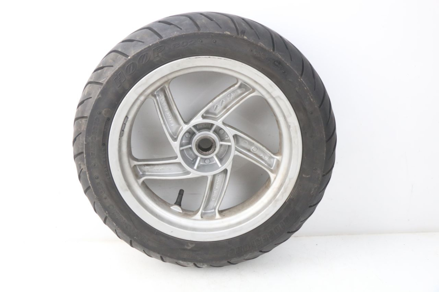 photo de CERCHIO POSTERIORE APRILIA ATLANTIC 125 (2003 - 2009) - Zoom sullo stato d'uso