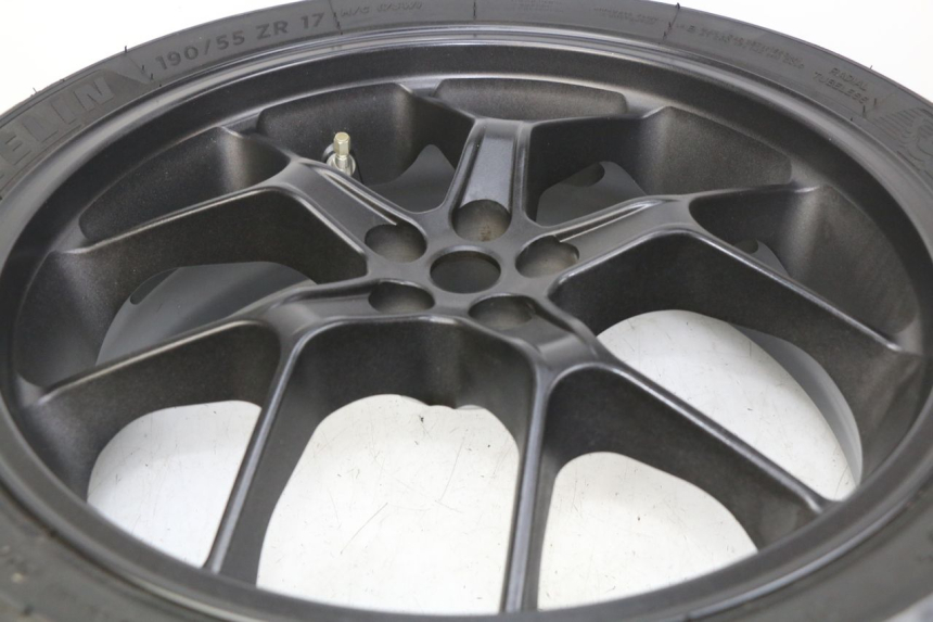 photo de CERCHIO POSTERIORE HONDA CB R 1000 (2018 - 2023)