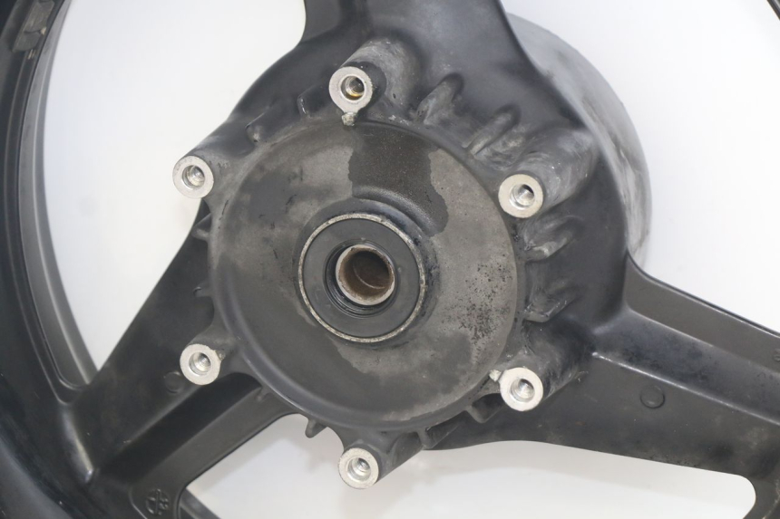 photo de CERCHIO POSTERIORE HONDA CBR F SC25 1000 (1989 - 1992)