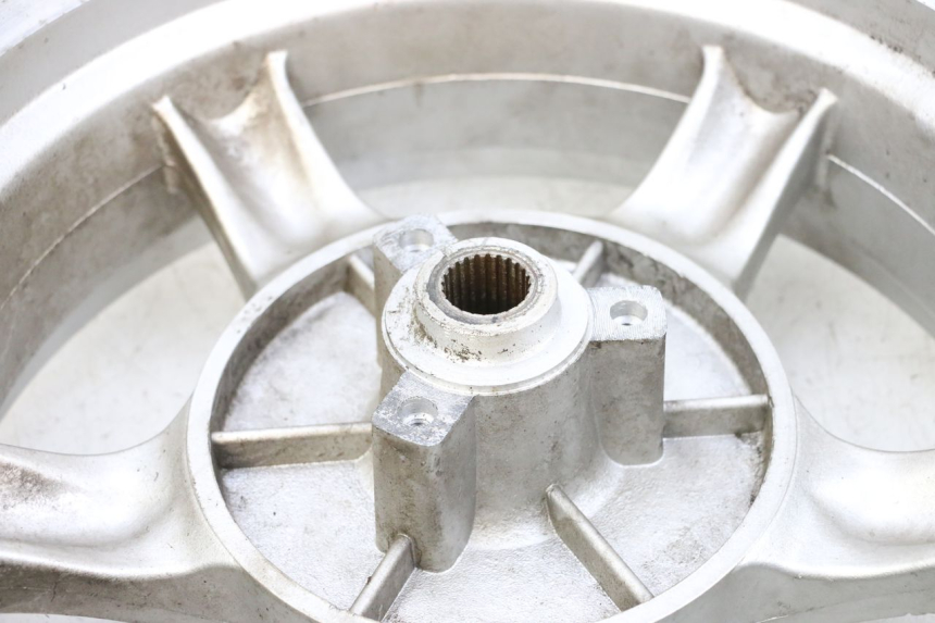 photo de CERCHIO POSTERIORE JM MOTORS GTS 125 (2015 - 2019) - Zoom sullo stato d'uso