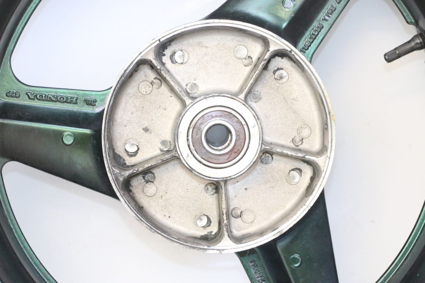 photo de CERCHIO POSTERIORE HONDA CBR F 1000 (1993 - 1996) - Focus sulla struttura