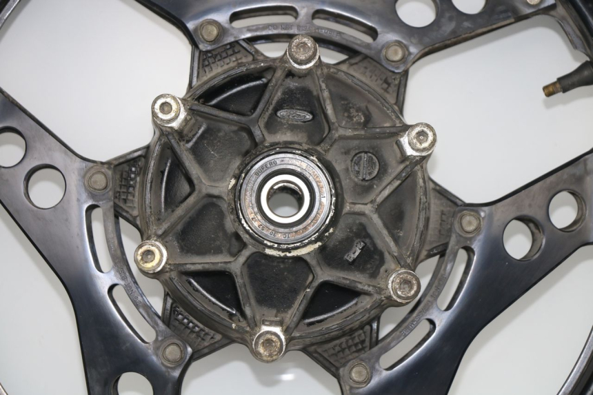 photo de CERCHIO POSTERIORE HONDA VF 1000 (1984 - 1988)
