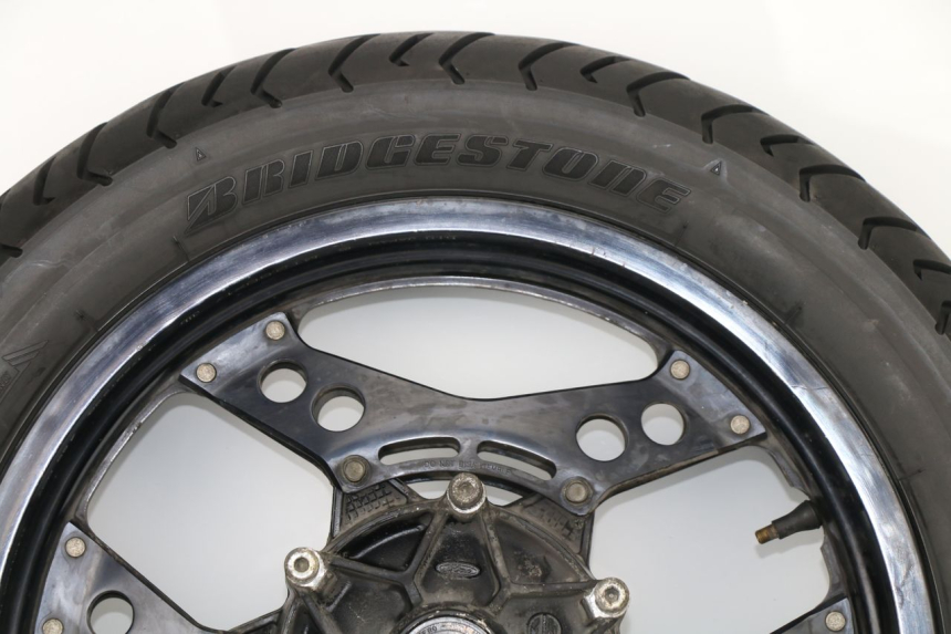 photo de CERCHIO POSTERIORE HONDA VF 1000 (1984 - 1988)