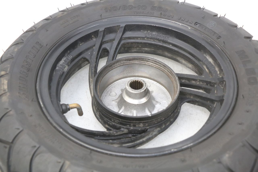 photo de CERCHIO POSTERIORE VENESI LOWIGI RETRO JJ50QT-3 50 (2020 - 2022) - Primo piano tecnico