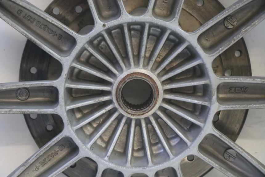 photo de CERCHIO POSTERIORE PIAGGIO MP3 RL 250 (2007 - 2010) - Altra vista dell'articolo