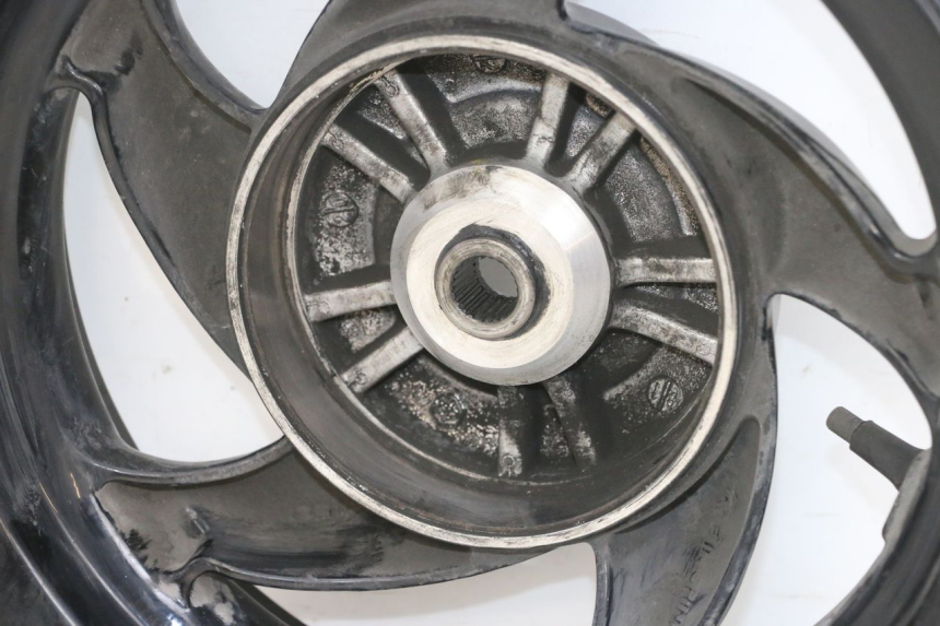 photo de CERCHIO POSTERIORE PIAGGIO NEW TYPHOON 50 (2018 - 2021) - Primo piano tecnico