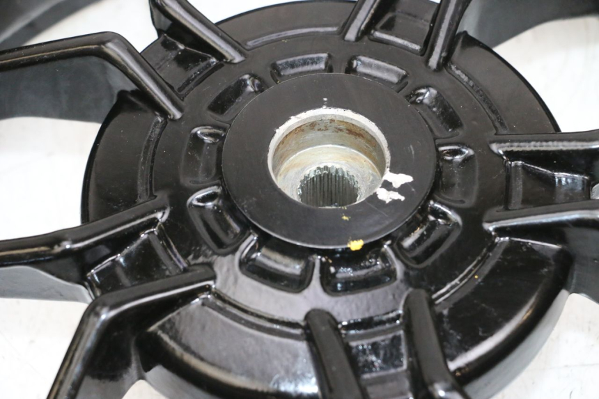 photo de CERCHIO POSTERIORE PIAGGIO NEW TYPHOON 50 (2018 - 2021) - Primo piano ad alta risoluzione