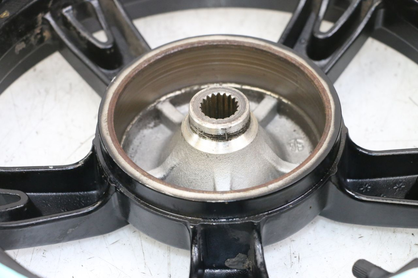 photo de CERCHIO POSTERIORE PEUGEOT STREETZONE 4T 50 (2018 - 2023)