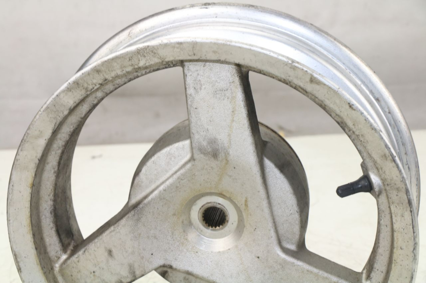 photo de CERCHIO POSTERIORE PEUGEOT VIVACITY 125 (2010 - 2017)