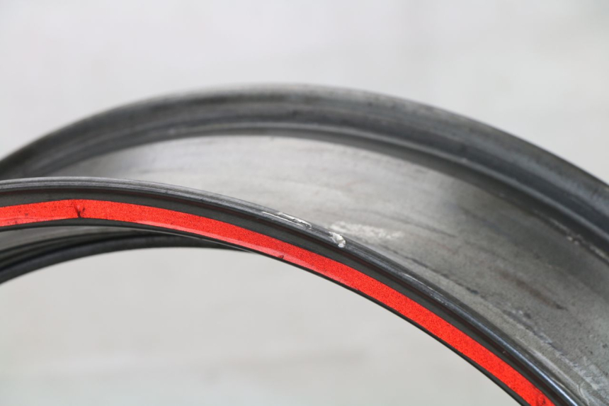 photo de CERCHIO POSTERIORE SUZUKI GSX  INAZUMA 750 (1998 - 2003)