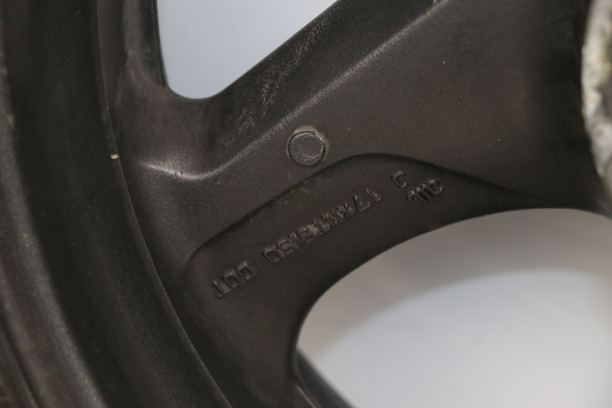 photo de CERCHIO POSTERIORE HONDA VTR F FIRESTORM 1000 (1997 - 2001) - Dettagli dei punti di fissaggio