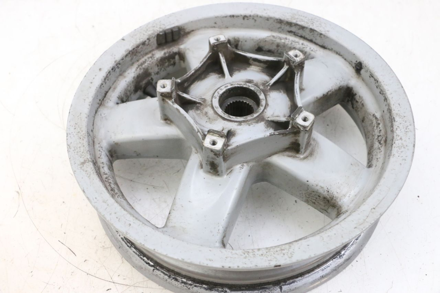 photo de CERCHIO POSTERIORE PIAGGIO X8 125 (2004 - 2007) - Stato della superficie e materiale