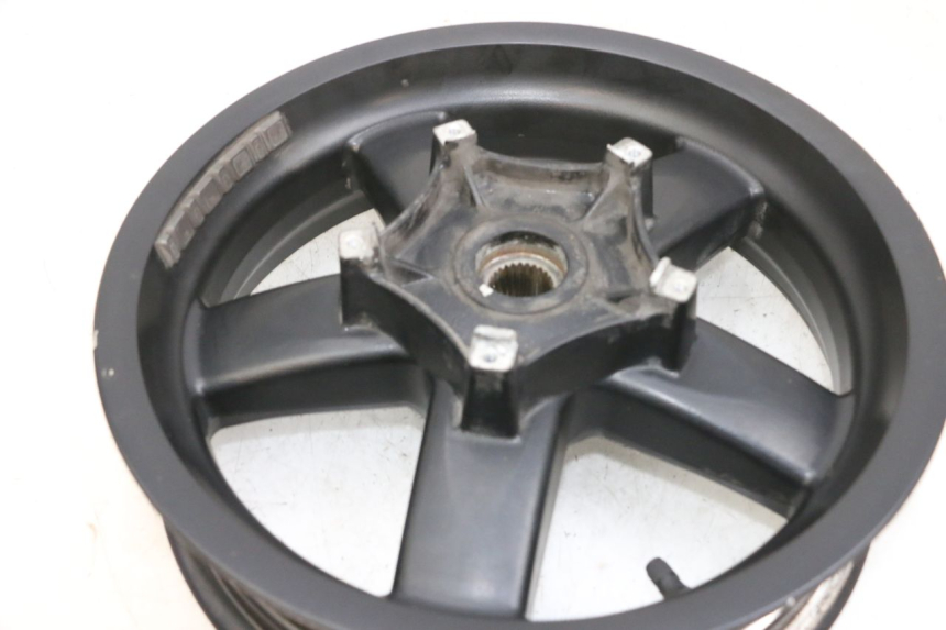 photo de CERCHIO POSTERIORE PIAGGIO XEVO - X EVO 125 (2007 - 2016) - Primo piano ad alta risoluzione