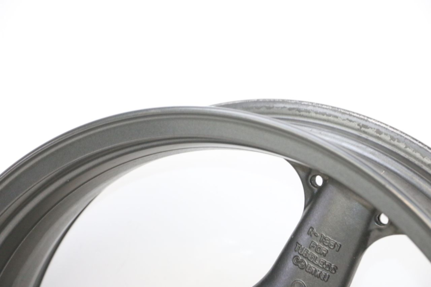 photo de CERCHIO POSTERIORE KAWASAKI ZR 7 750 (1999 - 2001) - Ispezione visiva dettagliata