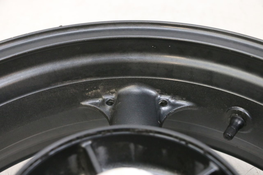 photo de CERCHIO POSTERIORE KAWASAKI ZR 7 750 (1999 - 2001) - Altra angolazione