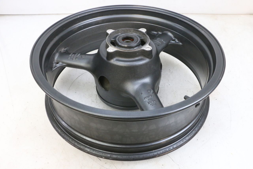 photo de CERCHIO POSTERIORE KAWASAKI ZR 7 750 (1999 - 2001) - Primo piano tecnico