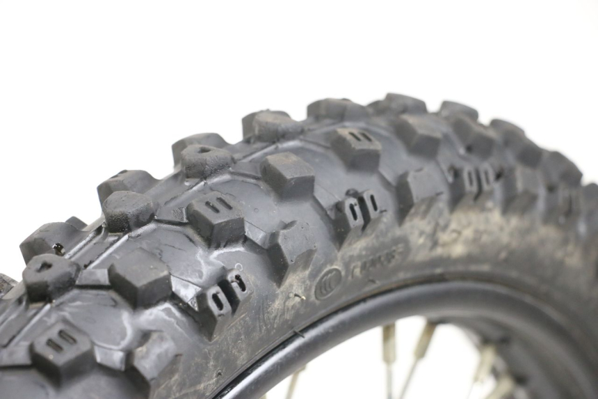 photo de CERCHIO ANTERIORE KSR RACING DRIFT 140 - Marcature e riferimenti originali