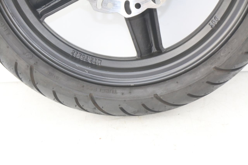 photo de CERCHIO ANTERIORE JM MOTORS EVOLIS 4T 50 (2018 - 2022) - Dettagli dei punti di fissaggio