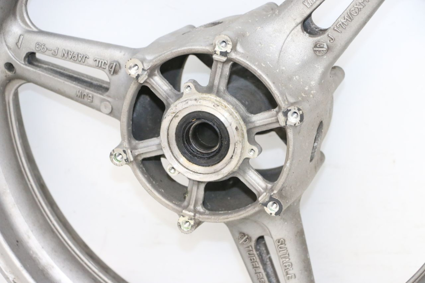 photo de CERCHIO ANTERIORE YAMAHA FJR ABS 1300 (2006 - 2012) - Caratteristiche distintive