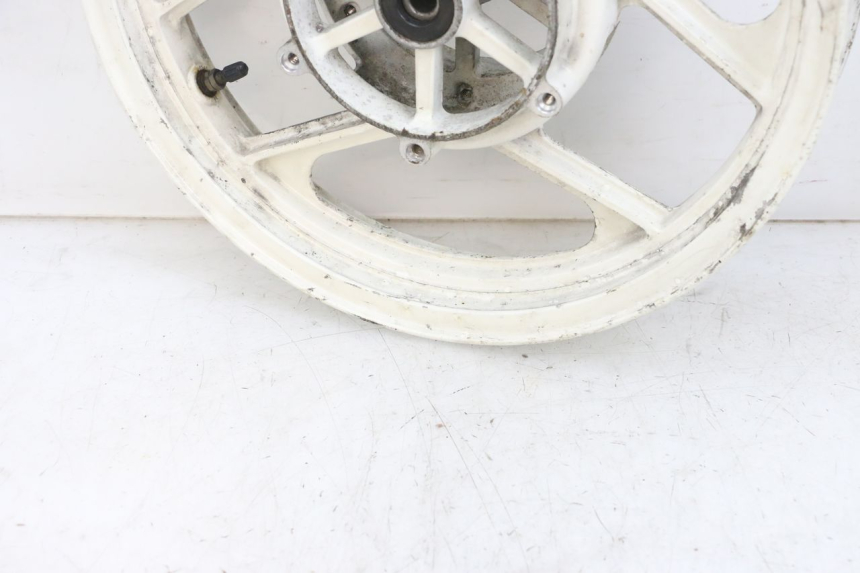 photo de CERCHIO ANTERIORE KAWASAKI GPX R WARBIRD 600 (1988 - 1993) - Dettagli dei punti di fissaggio