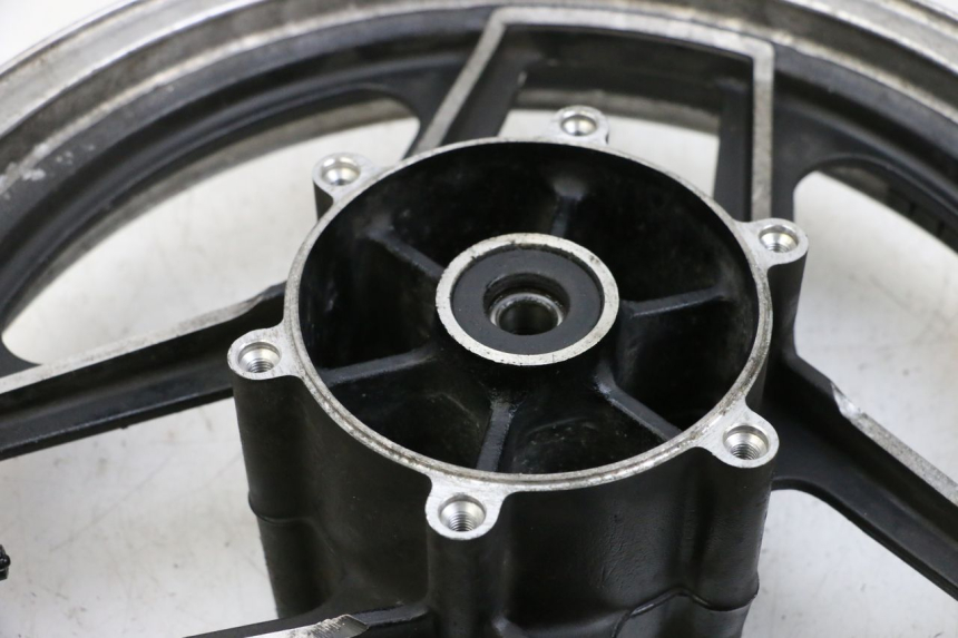 photo de CERCHIO ANTERIORE KAWASAKI GPZ RX 1000 (1986 - 1988) - Stato della superficie e materiale