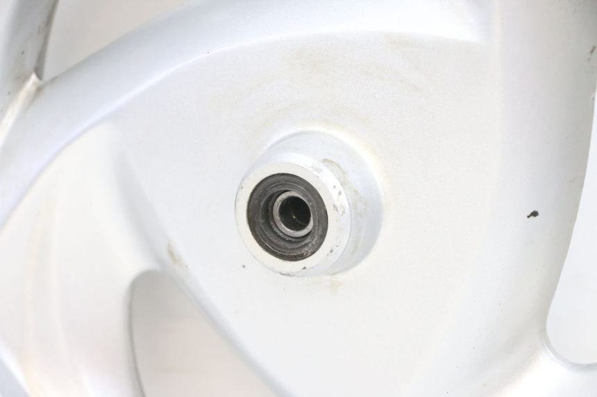 photo de CERCHIO ANTERIORE SYM GTS EVO 125 (2009 - 2013) - Primo piano ad alta risoluzione