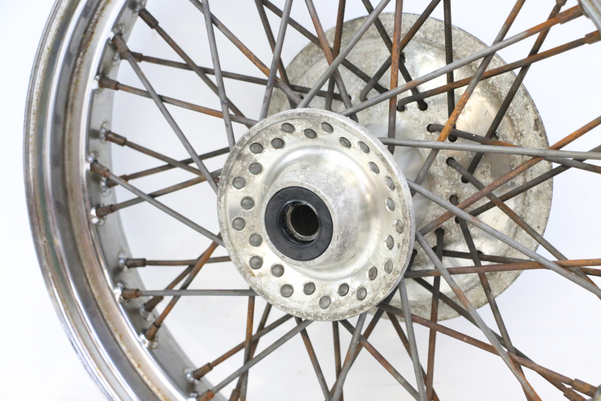 photo de CERCHIO ANTERIORE HONDA VT C2 SHADOW 750 (1997 - 2001)