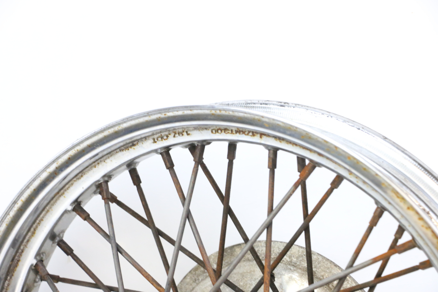photo de CERCHIO ANTERIORE HONDA VT C2 SHADOW 750 (1997 - 2001)