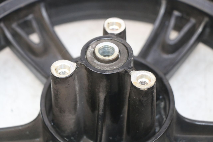 photo de CERCHIO ANTERIORE PEUGEOT KISBEE 2T 50 (2010 - 2017)