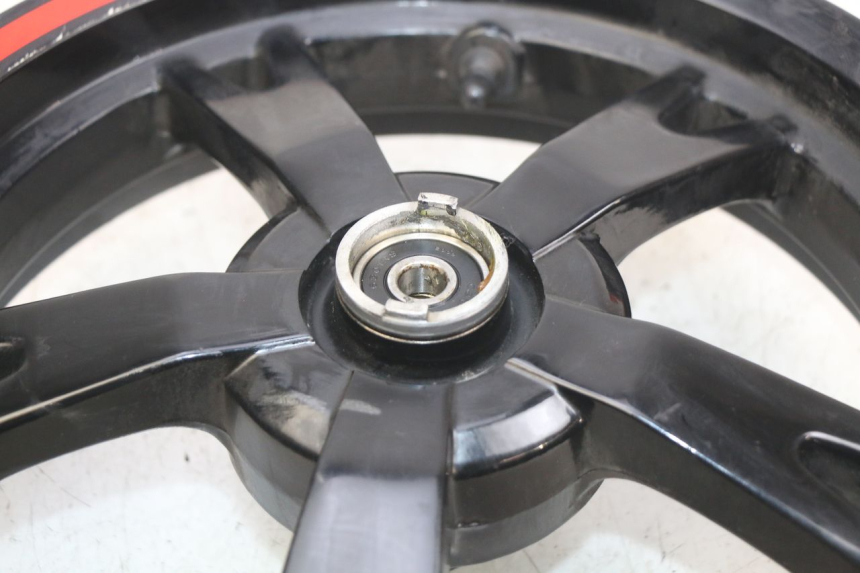 photo de CERCHIO ANTERIORE PEUGEOT KISBEE 2T 50 (2010 - 2017)