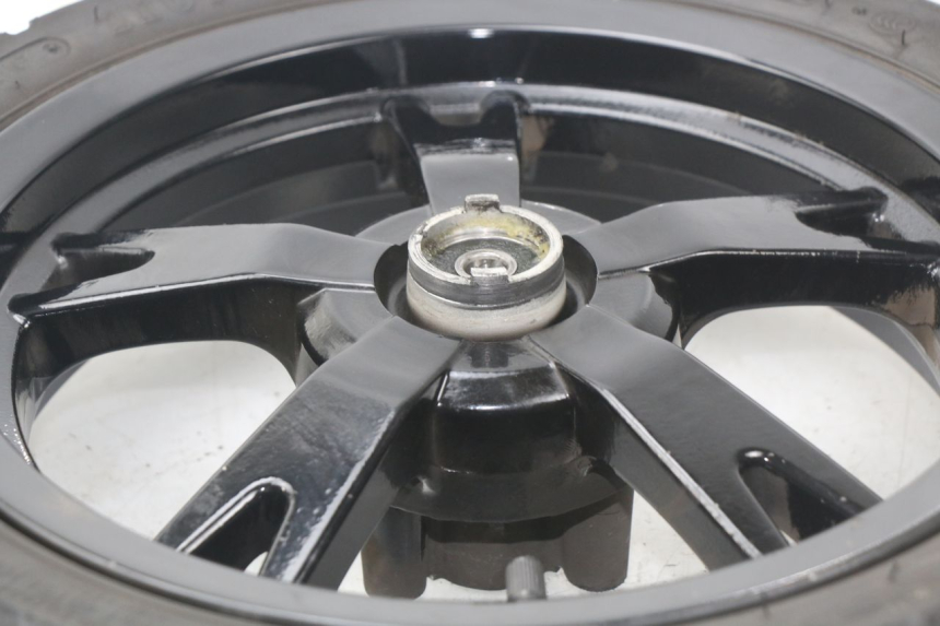 photo de CERCHIO ANTERIORE PEUGEOT KISBEE 4T 50 (2018 - 2022)