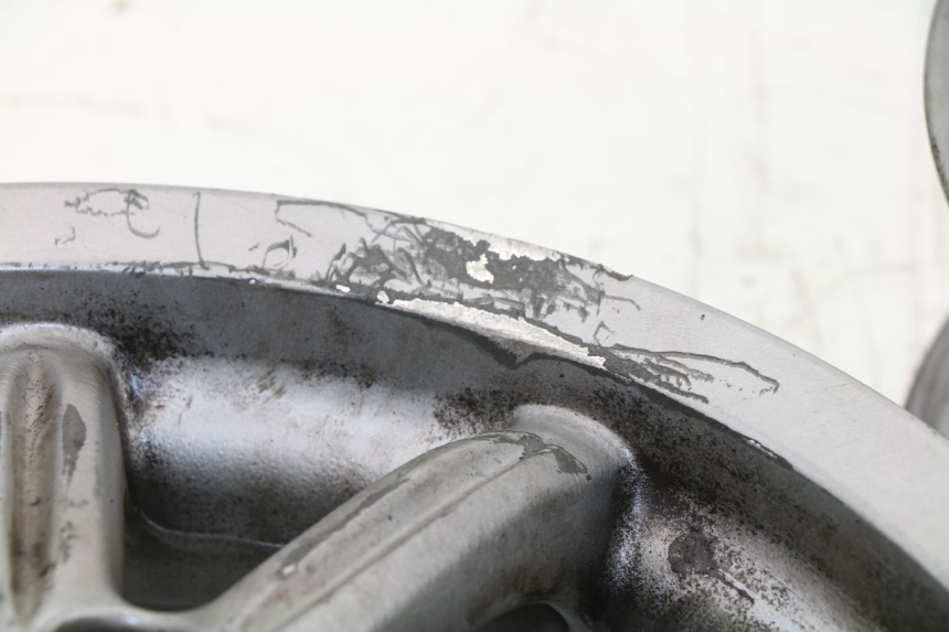 photo de CERCHIO ANTERIORE PIAGGIO MP3 LT 400 (2007 - 2012)