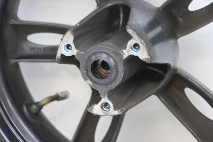 photo de CERCHIO ANTERIORE YAMAHA NEOS NEO'S 4T 50 (2008 - 2016) - Primo piano tecnico