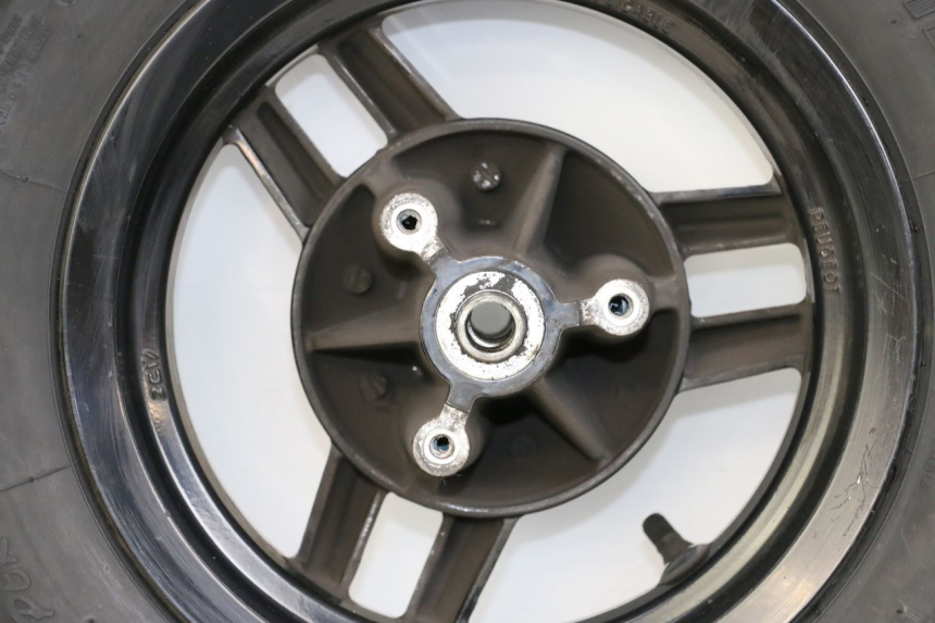 photo de CERCHIO ANTERIORE PEUGEOT STREETZONE 2T 50 (2014 - 2019)