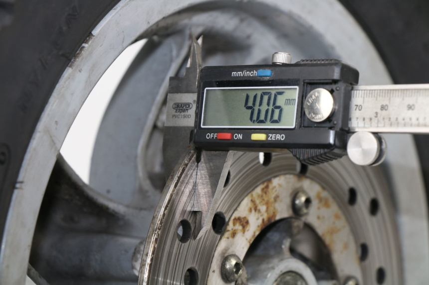 photo de CERCHIO ANTERIORE PIAGGIO ZIP 125 (2000 - 2004)