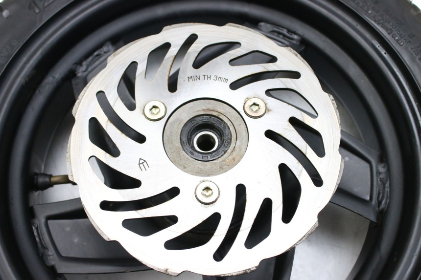 photo de CERCHIO ANTERIORE KEEWAY RY6 2T 50 (2011 - 2019)