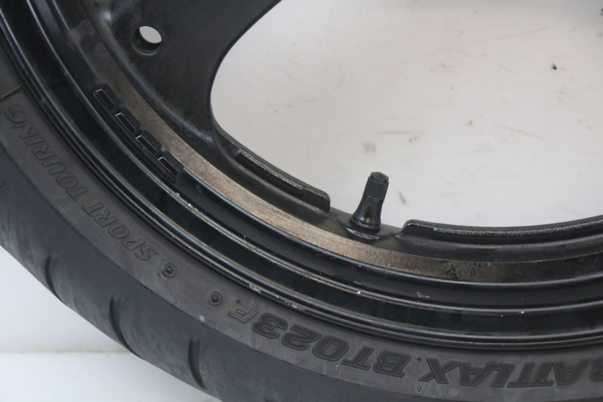 photo de CERCHIO ANTERIORE SUZUKI GS F 500 (2004 - 2007)