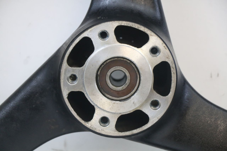 photo de CERCHIO ANTERIORE SUZUKI GS F 500 (2004 - 2007)