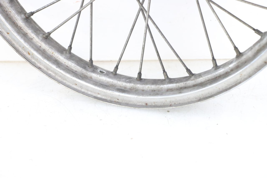photo de CERCHIO ANTERIORE SUZUKI VL INTRUDER 125 (2004 - 2007)